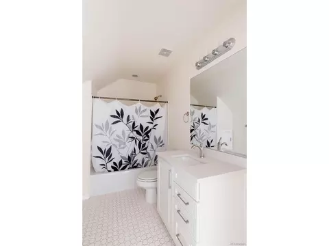 8749 E 23rd Ave, Denver, CO 80238 photo 22