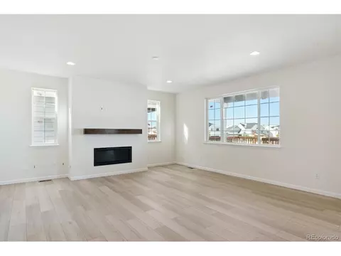 7357 S Waterloo Way, Aurora, CO 80016 photo 4