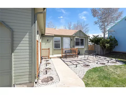 2119 Hackberry Cir, Longmont, CO 80501 photo 3