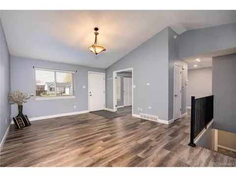 2119 Hackberry Cir, Longmont, CO 80501 photo 4