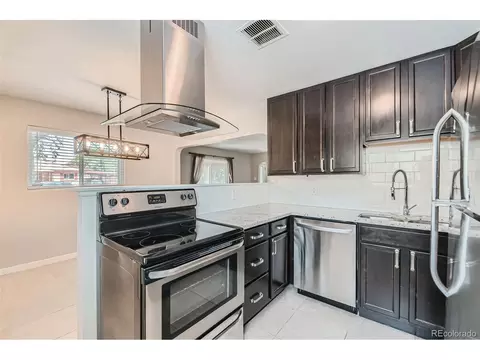 970 Locust Pl, Thornton, CO 80229 photo 2