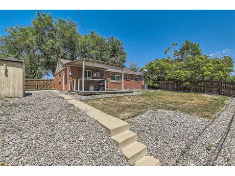 970 Locust Pl, Thornton, CO 80229 photo 11