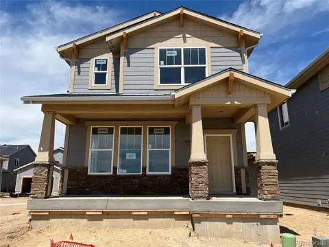 605 Cottonwood Ave, Bennett, CO 80102
