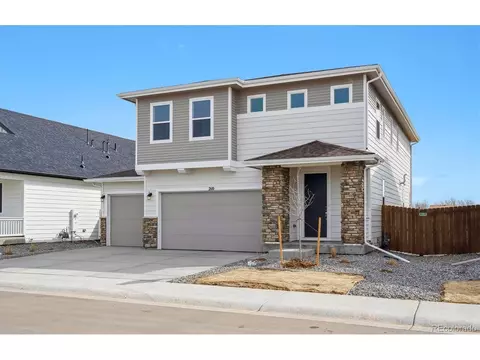 210 Lark Sparrow Way, Bennett, CO 80102 photo 2