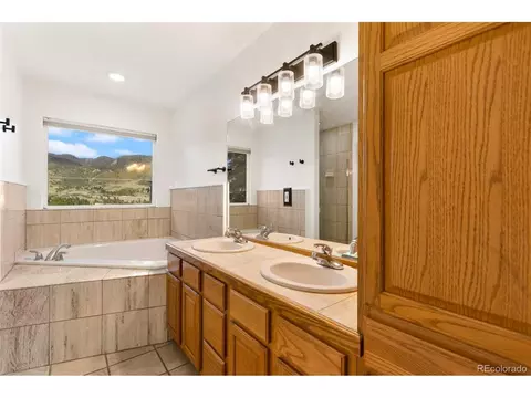 Bath - 9840 Mohawk Trl, Cascade, CO 80809 photo 2 of 5