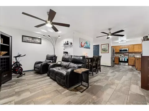 4966 Eureka Ct, Denver, CO 80239 photo 8