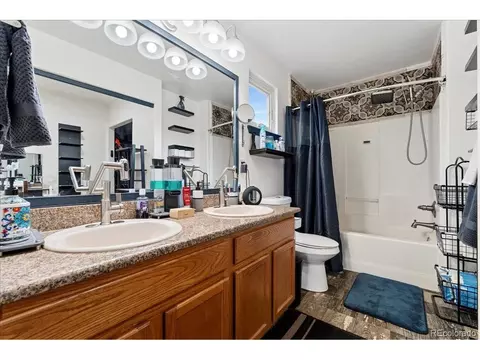 4966 Eureka Ct, Denver, CO 80239 photo 20