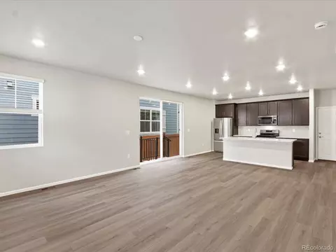 255 E 4th St, Berthoud, CO 80513 photo 3