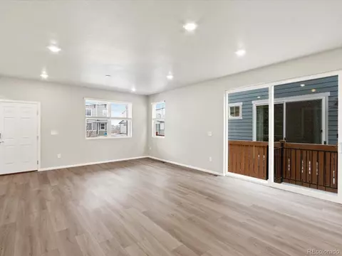 255 E 4th St, Berthoud, CO 80513 photo 6