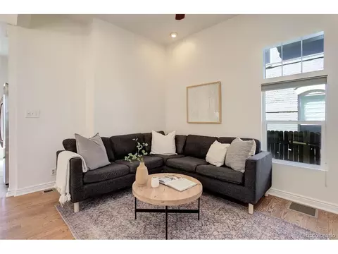 2829 N Franklin St, Denver, CO 80205 photo 11