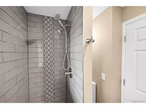Bath - 4642 Eureka Ct, Denver, CO 80239 photo 1 of 2