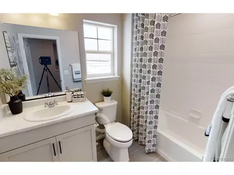 28324 E 6th Pl, Aurora, CO 80018 photo 12