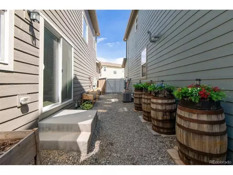 15867 Elk Pl, Denver, CO 80239 photo 32