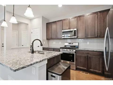 15867 Elk Pl, Denver, CO 80239 photo 5