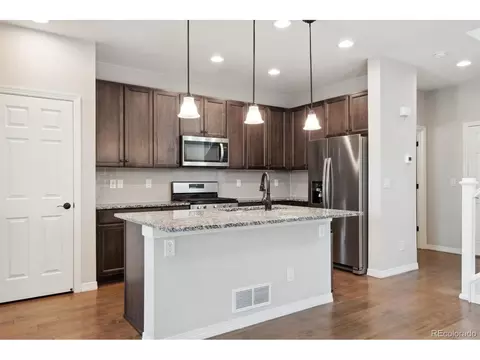 15867 Elk Pl, Denver, CO 80239 photo 3