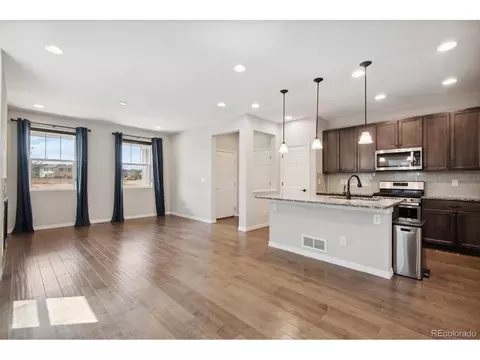 15867 Elk Pl, Denver, CO 80239 photo 6