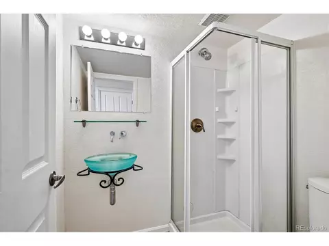 Bath - 5206 Perth Ct, Denver, CO 80249 photo 1 of 4