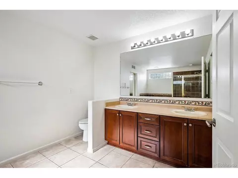 Bath - 5206 Perth Ct, Denver, CO 80249 photo 2 of 4