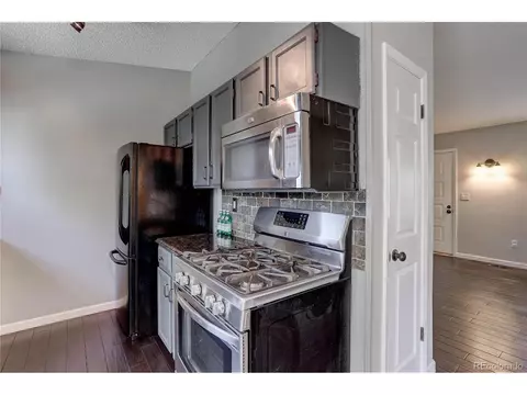 19044 E Mansfield Dr, Aurora, CO 80013 photo 11