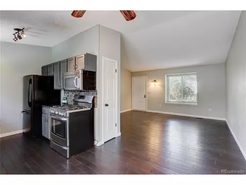 19044 E Mansfield Dr, Aurora, CO 80013 photo 8