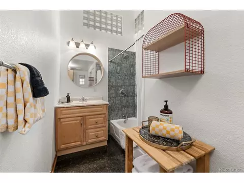 828 29th St, Denver, CO 80205 photo 15