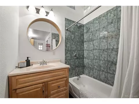 828 29th St, Denver, CO 80205 photo 16