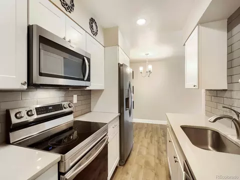 190 E Highline Cir #202, Centennial, CO 80122