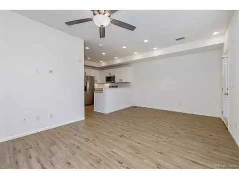 16061 Elk Dr, Denver, CO 80239 photo 4