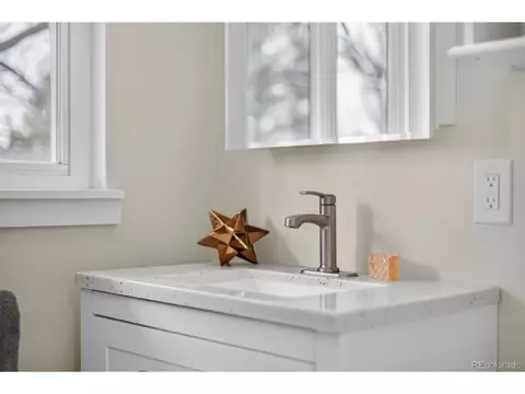Bath - 2575 S Birch St, Denver, CO 80222 photo 4 of 6