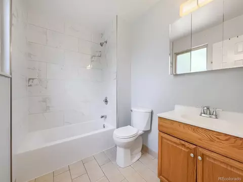 Bath - 15232 E Radcliff Dr, Aurora, CO 80015 photo 1 of 5