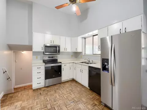 Kitchen - 15232 E Radcliff Dr, Aurora, CO 80015 photo 1 of 2