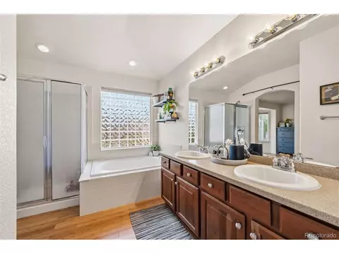 Bath - 23641 E Whitaker Dr, Aurora, CO 80016 photo 2 of 4
