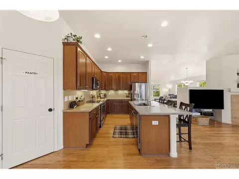 Kitchen - 23641 E Whitaker Dr, Aurora, CO 80016 photo 2 of 5