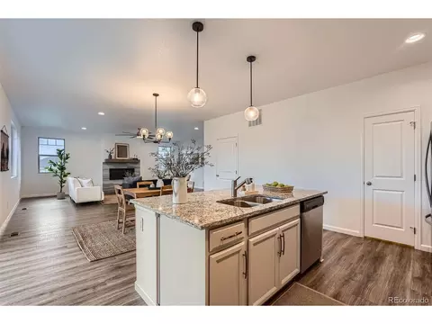 26902 Ellsworth Ave, Aurora, CO 80018 photo 8