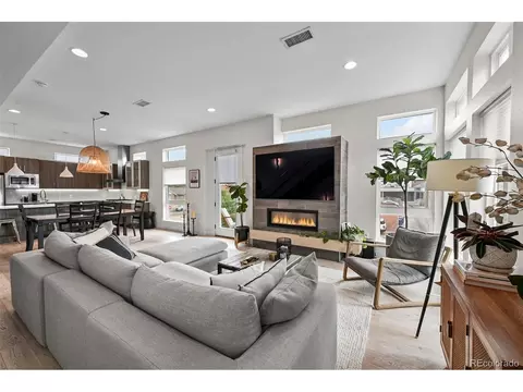 4031 W Conejos Pl, Denver, CO 80204
