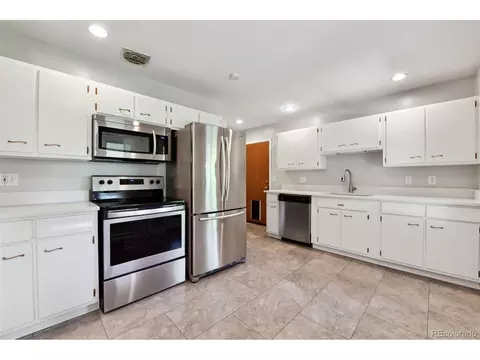 7952 E Kenyon Dr, Denver, CO 80237 photo 9