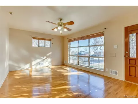 593 E 111th Pl, Northglenn, CO 80233 photo 4