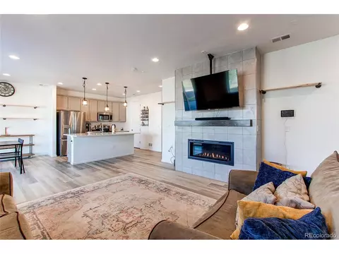 27330 E 10th Dr, Aurora, CO 80018 photo 8