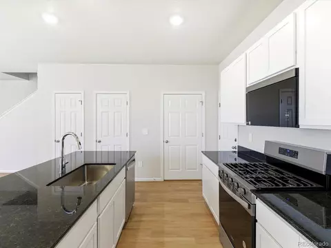 Kitchen - 744 N Rome St, Aurora, CO 80018 photo 4 of 5