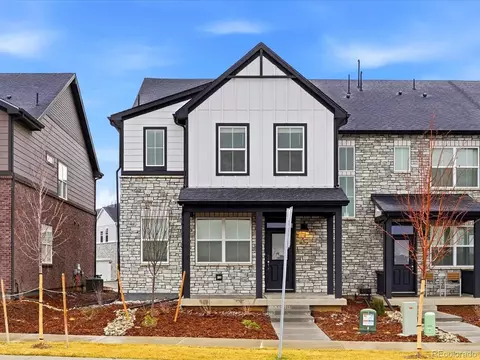 Exterior - 744 N Rome St, Aurora, CO 80018 photo 2 of 4