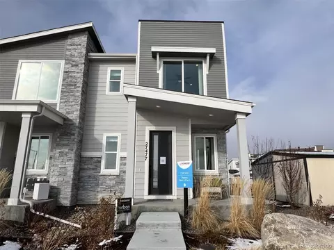 27477 E Maple Ave, Aurora, CO 80018