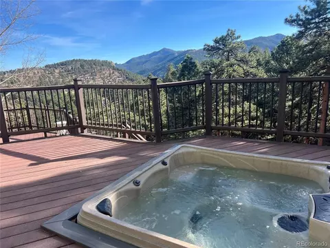 Exterior - 924 Kelly Rd, Boulder, CO 80302 photo 5 of 10