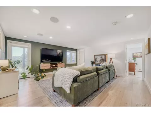 Living - 924 Kelly Rd, Boulder, CO 80302 photo 4 of 5