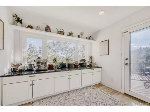 Kitchen - 924 Kelly Rd, Boulder, CO 80302 photo 4 of 4