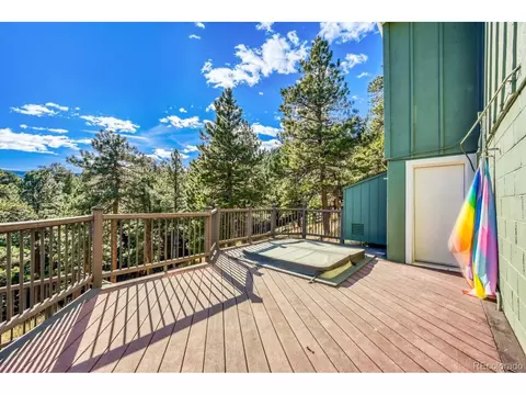 Exterior - 924 Kelly Rd, Boulder, CO 80302 photo 8 of 10