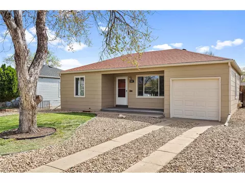 2272 Elmira St, Aurora, CO 80010