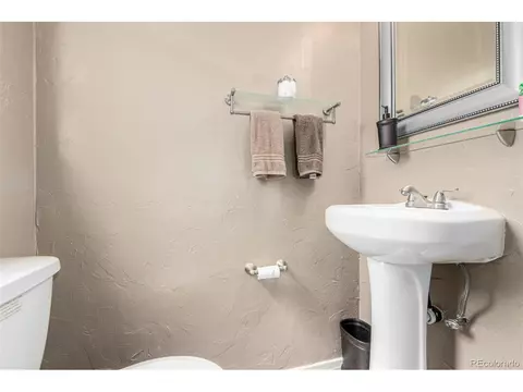 1073 Wheeling St, Aurora, CO 80011 photo 23