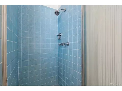 Bath - 4729 Chatham St, Boulder, CO 80301 photo 3 of 4