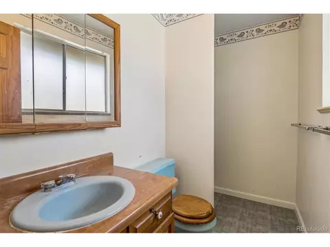 Bath - 4729 Chatham St, Boulder, CO 80301 photo 2 of 4