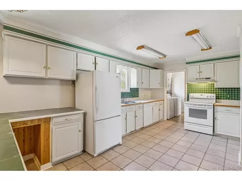 Kitchen - 4729 Chatham St, Boulder, CO 80301 photo 1 of 3